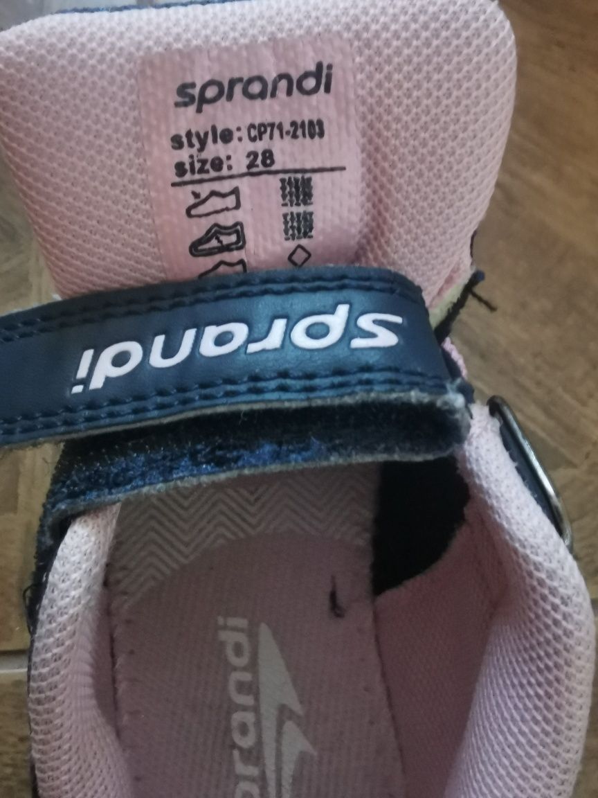 Adidaski dla dziewczynki roz 28