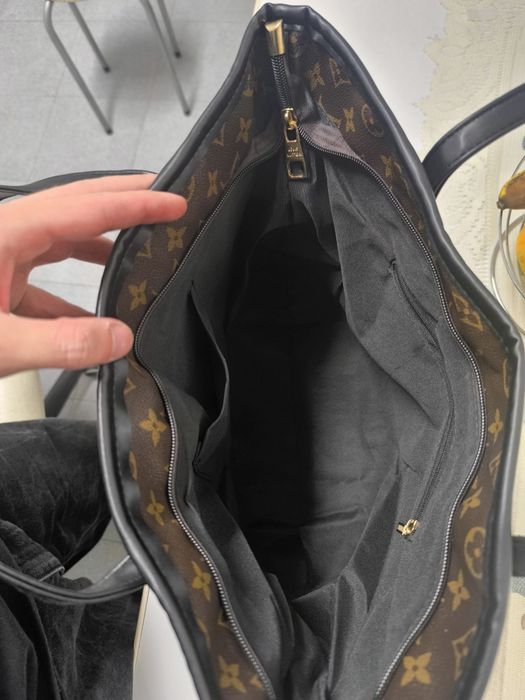 Mala de ombro da Louis Vuitton