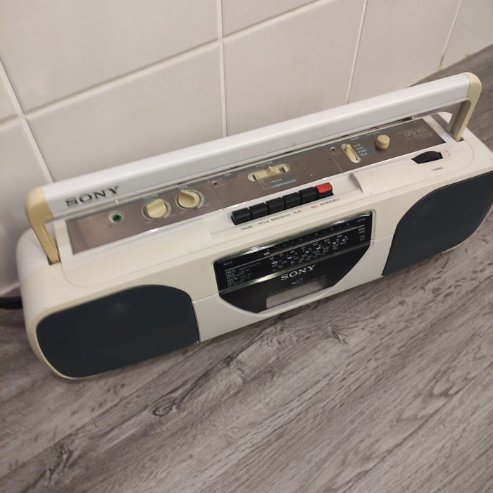 Ретро магнитофон Сони
