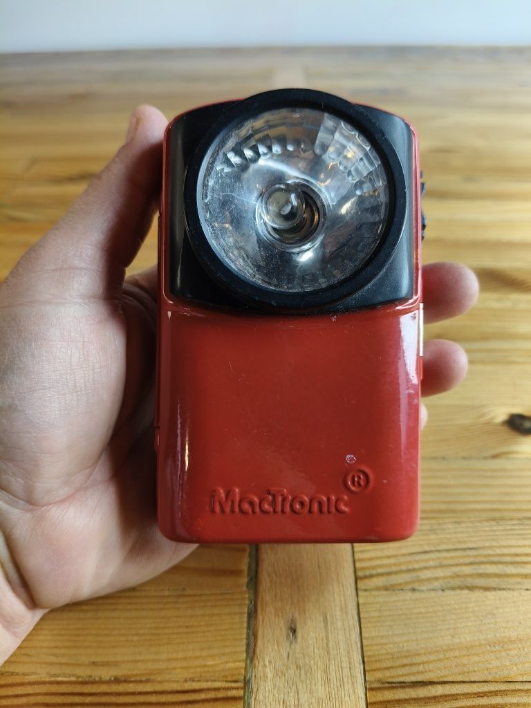 Stara latarka mactronic PRL 74