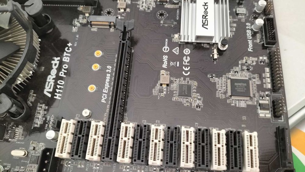 Asrock h110 pro btc+ +DDR4 4гб, 13*pci-ex, +M2, +процесор