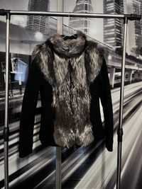 Зимняя курточка трикотажная с мехом чернобурки.