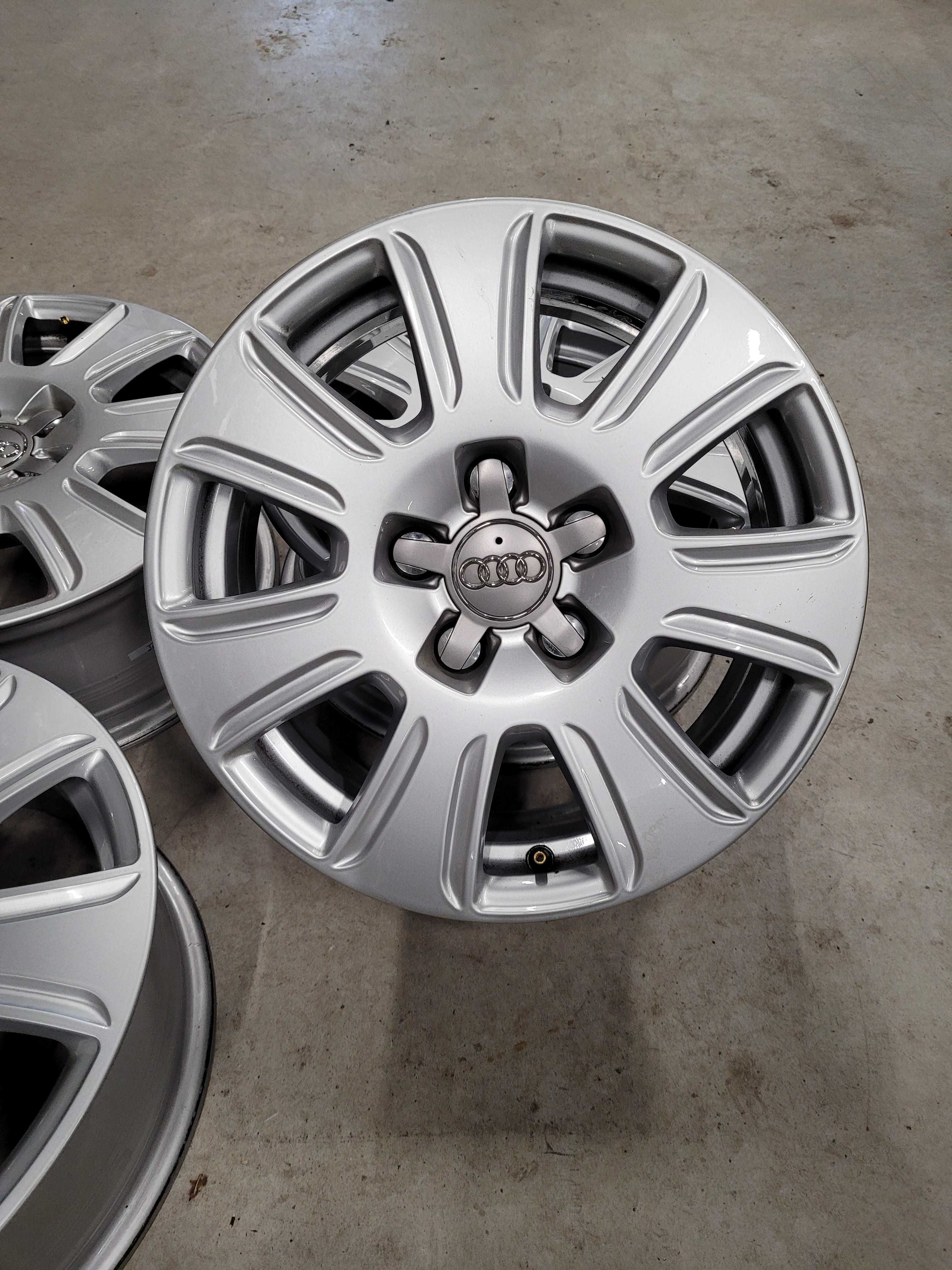 Komplet felg Audi R 16 rozstaw 5x112 ET 33 J 6,5