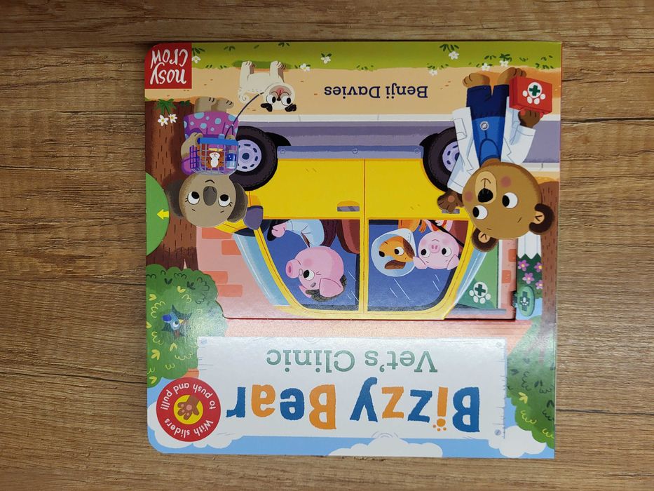 Bizzy Bear Vet's Clinic 2022 ENG - książka w języku angielskim