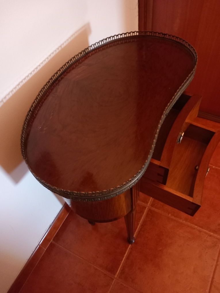 Gueridon/Mesa de decoracao