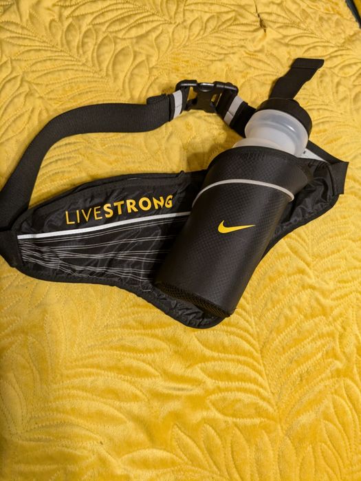 Nerka Nike z bidonem