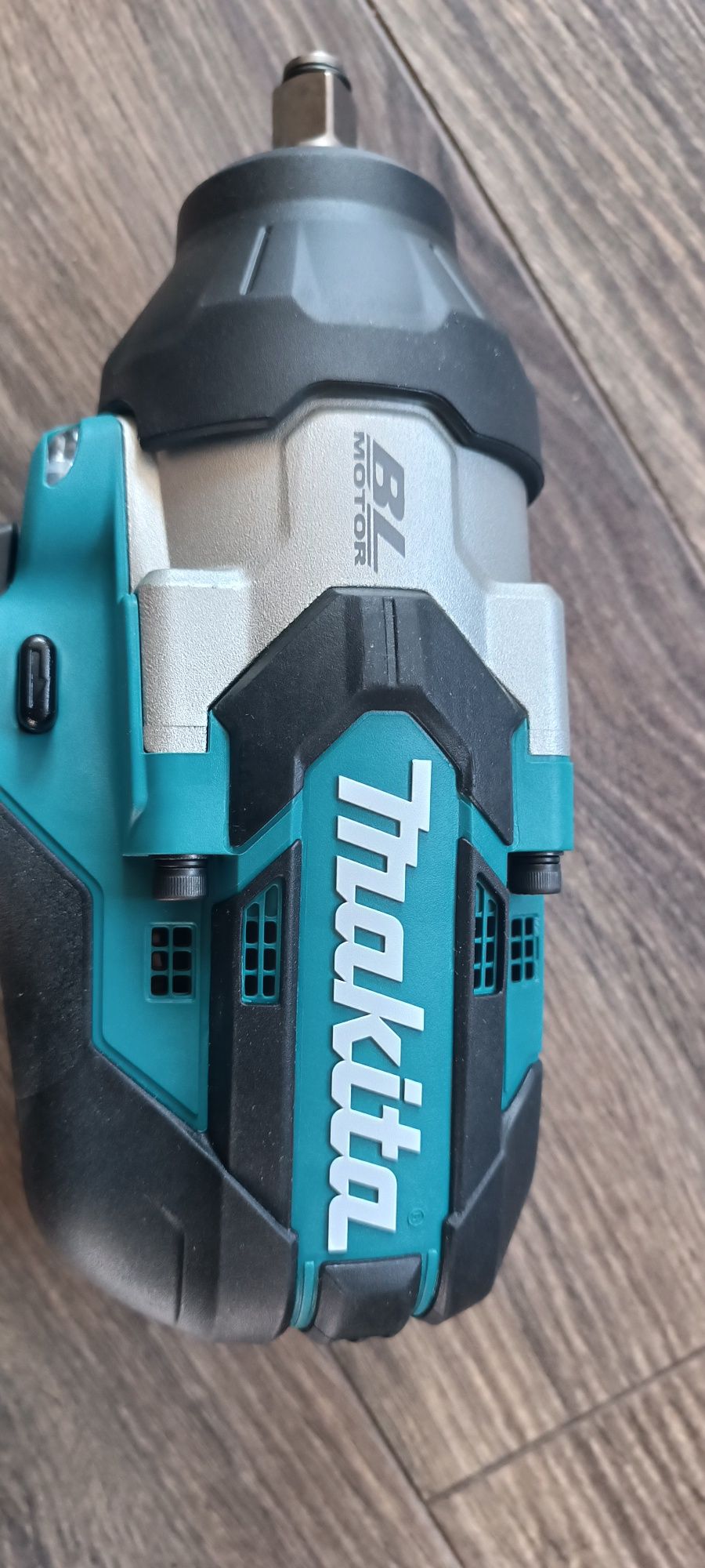 Акумуляторний гайковерт Makita XWT08. 1/2 (DTW1002).18v.