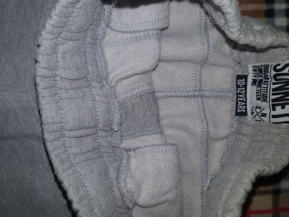 Теплые штаны на флисе на мальчика 10-12 лет.