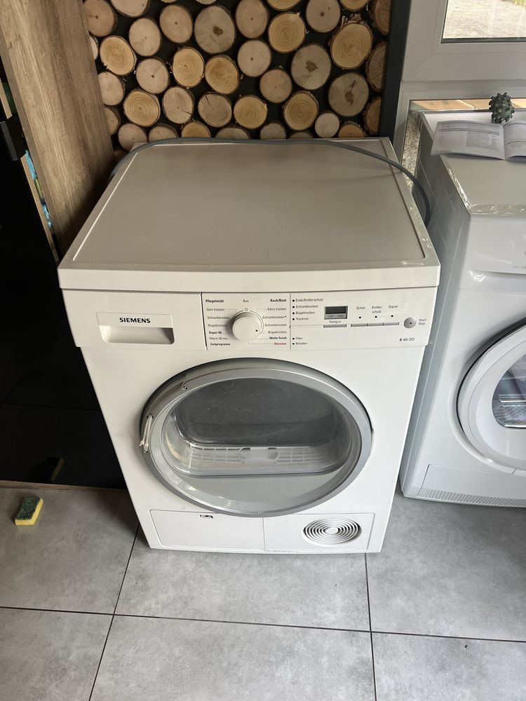 Сушильна машина Simens WT46E3D0