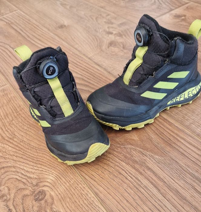 Термо черевики adidas. Ботинки дитячі