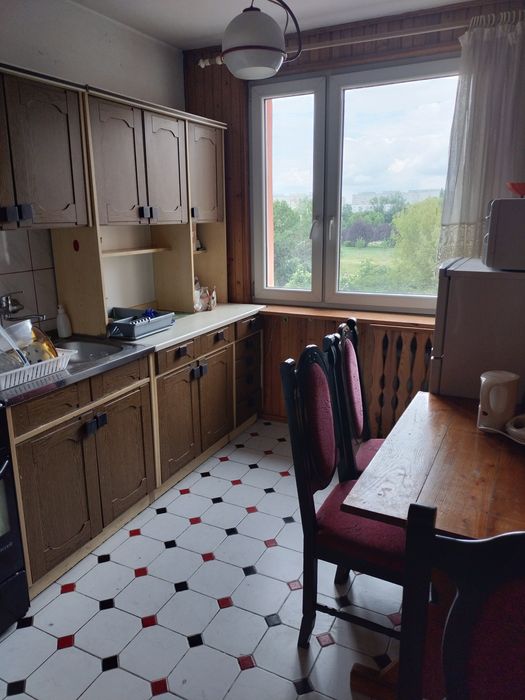 Pokój 12m2 w mieszkaniu 3pokojowym