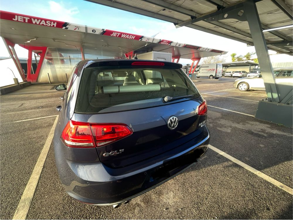 Volkswagen Golf 2.0 TDI Bluemotion Highline