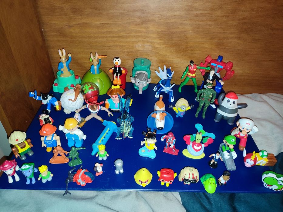 Vendo brinquedos a 0.50€ cada na compra de muitos