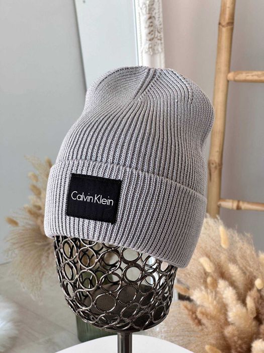 Шапка (Унісекс)
Calvin Klein