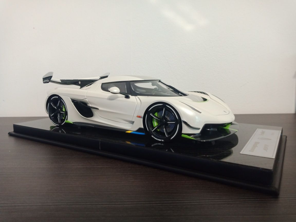 Koenigsegg Jesko FrontiArt 1:18 limitowana edycja