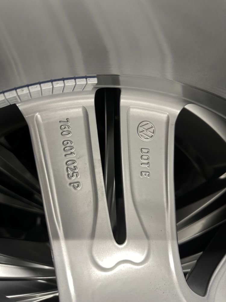 Nowe oryginalne koła zimowe alufelgi 19 VW Touareg II