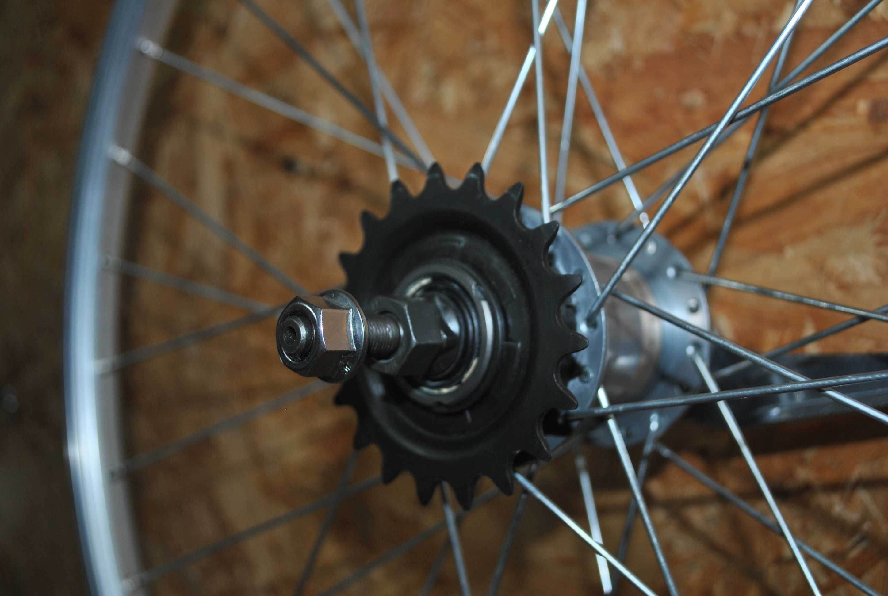 Koło rowerowe kompletne Tylne Tył 24 cali Shimano Nexus 3 biegi