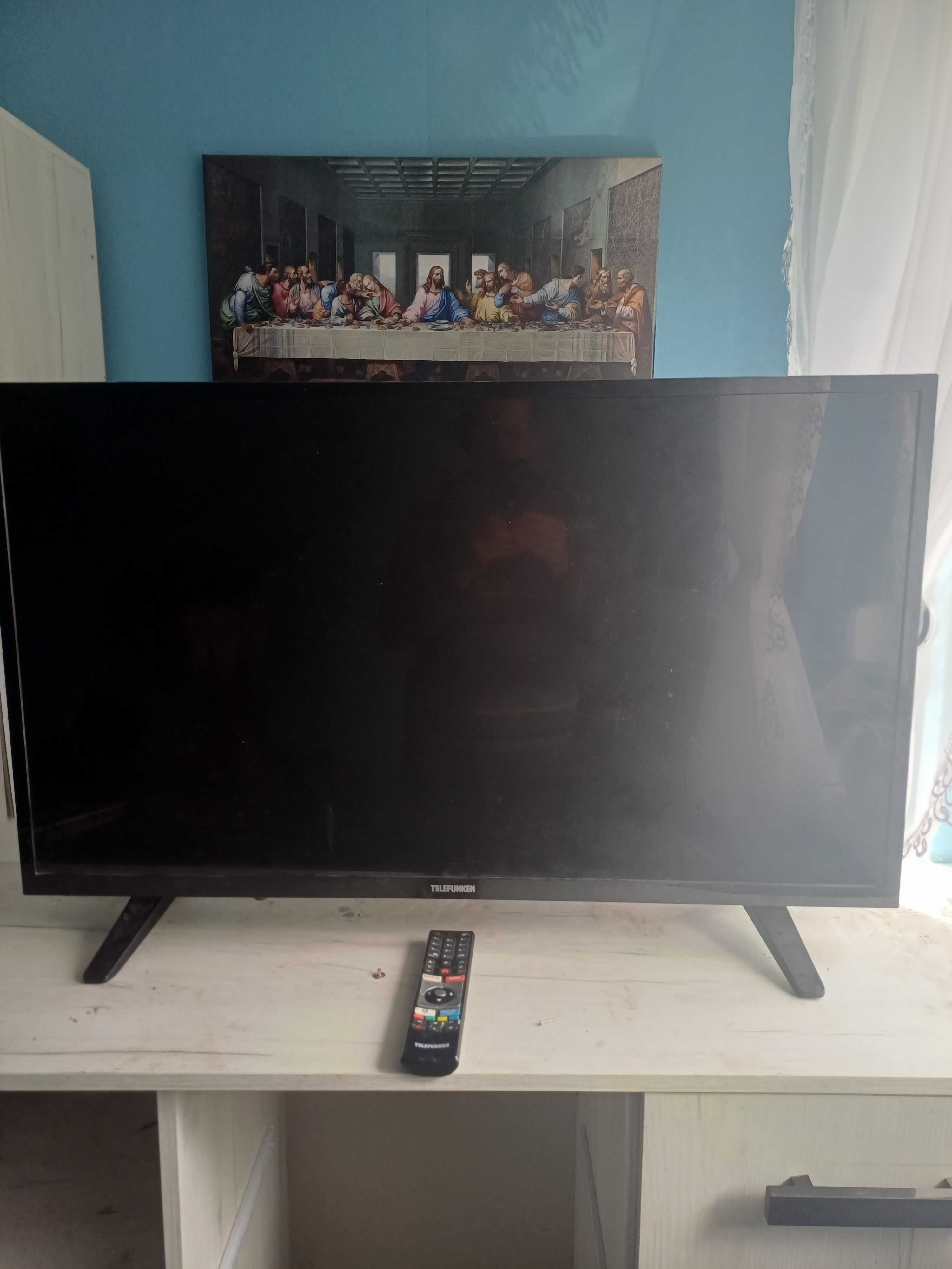 telewizor telefunken wraz z szafką