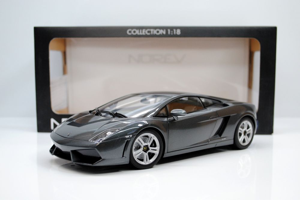 1/18 модель Lamborghini Gallardo LP560-4 NOREV