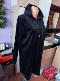Czarna bluza tunika, sukienka welurowa z kapturem.
