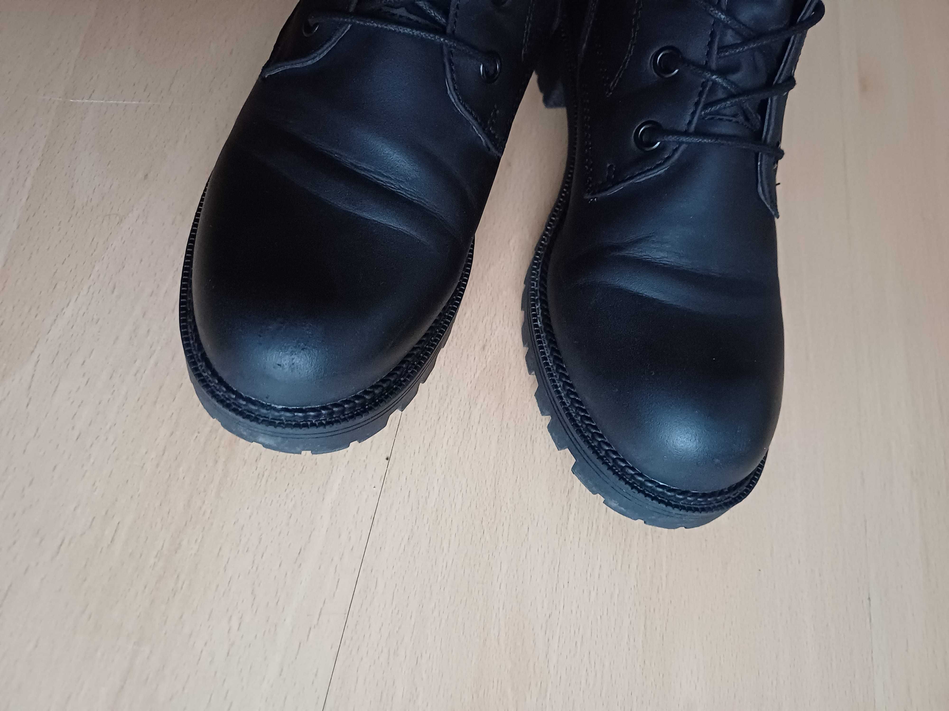 Czarne botki Clara Barson CCC prawie jak nowe r26