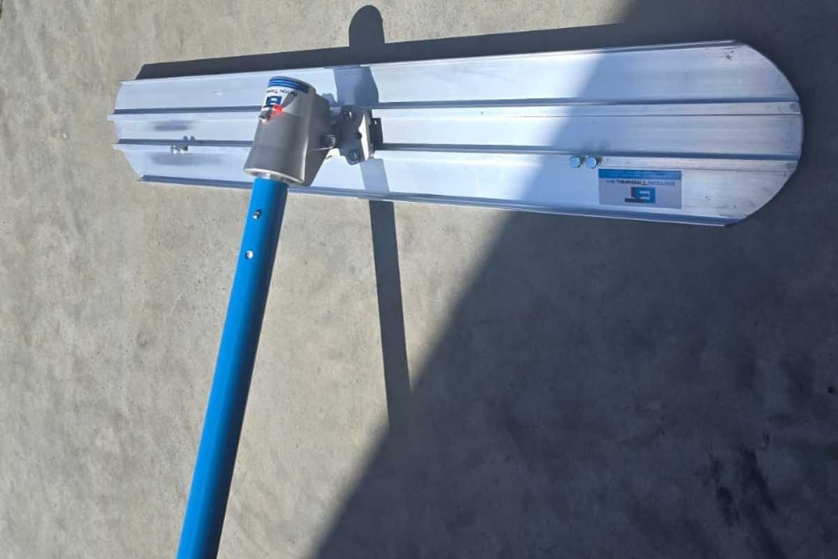 Aluminiowa listwa wygładzająca Beton Trowel BT350084 – 120×20 cm  NOWA