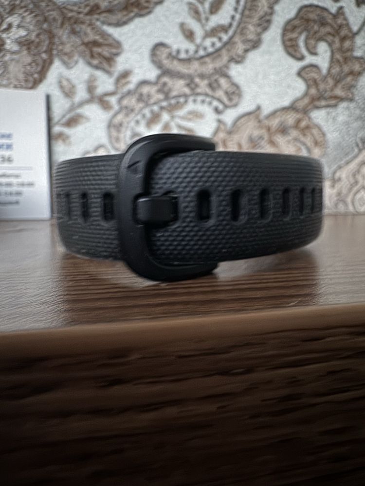 Фітнес-трекер Garmin Vivosmart 5