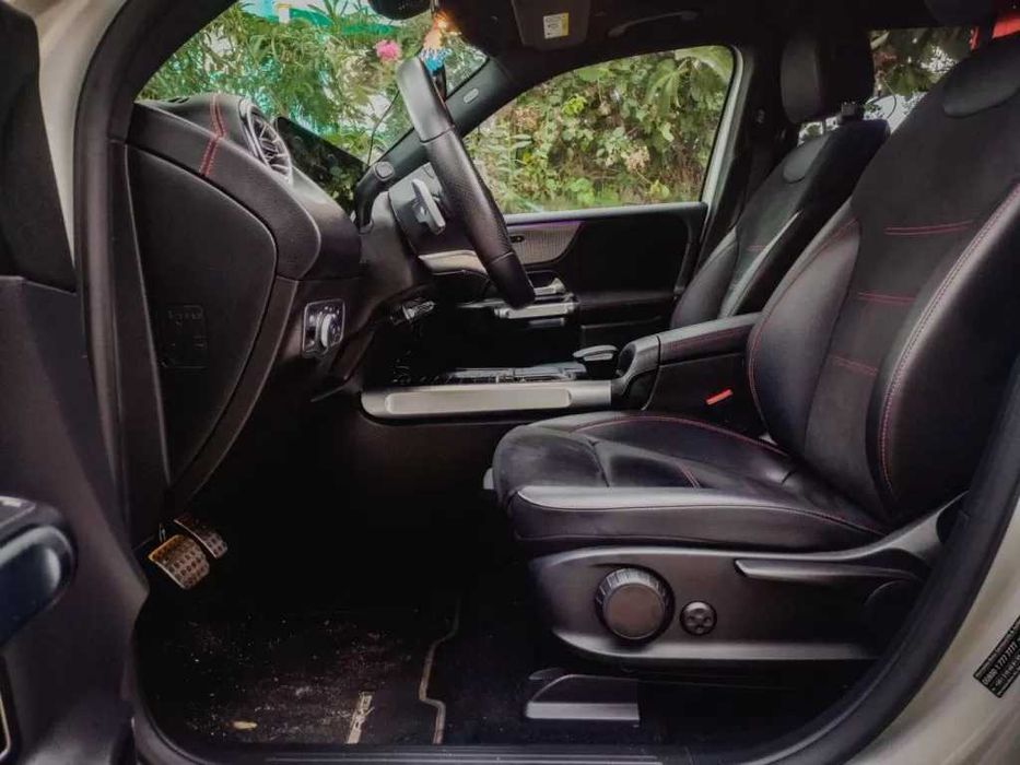 Mercedes Benz EQB