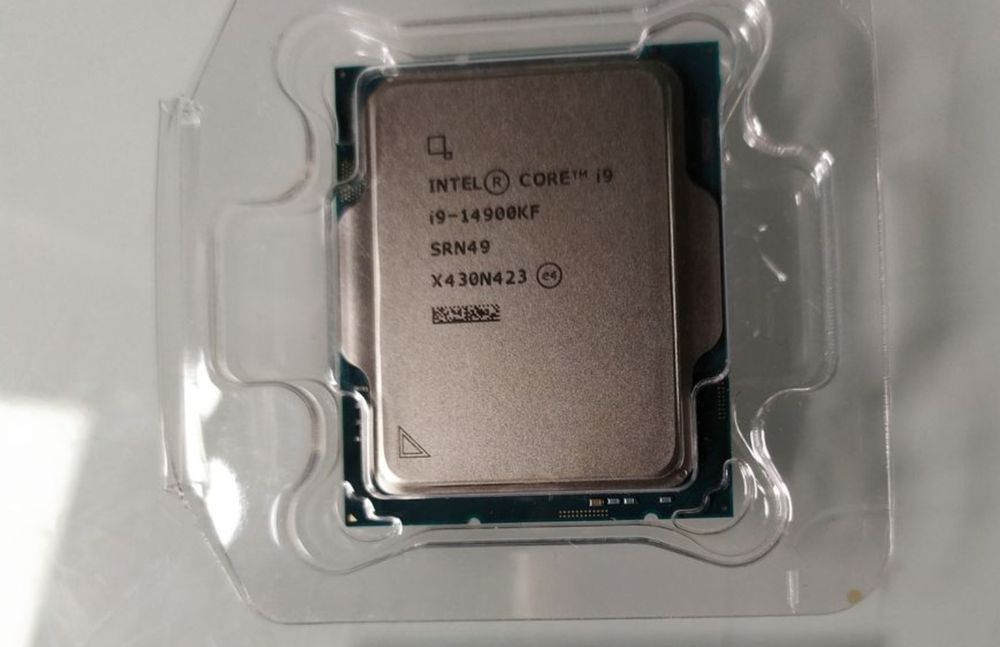 Combo ASUS ROG STRIX Z790-F Gaming WI-FI + Intel i9 14900KF
