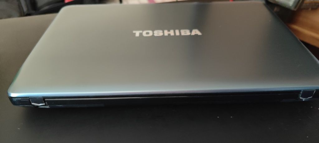 Sprzedam komputer Toshiba