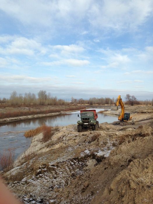 Довгорукі екскаватори, гусеничні екскаватори, оренда спецтехніки