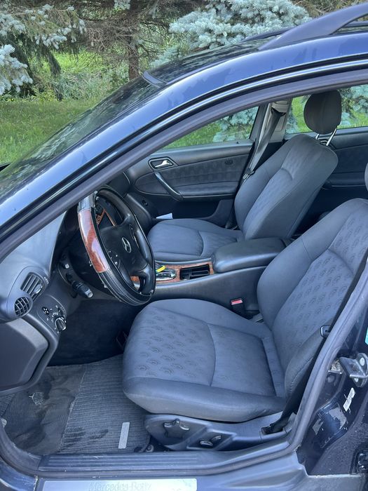 Мерседес 2,2 дизель на автоматі