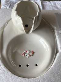 Porcelanowy dyspenzer wody dla kota