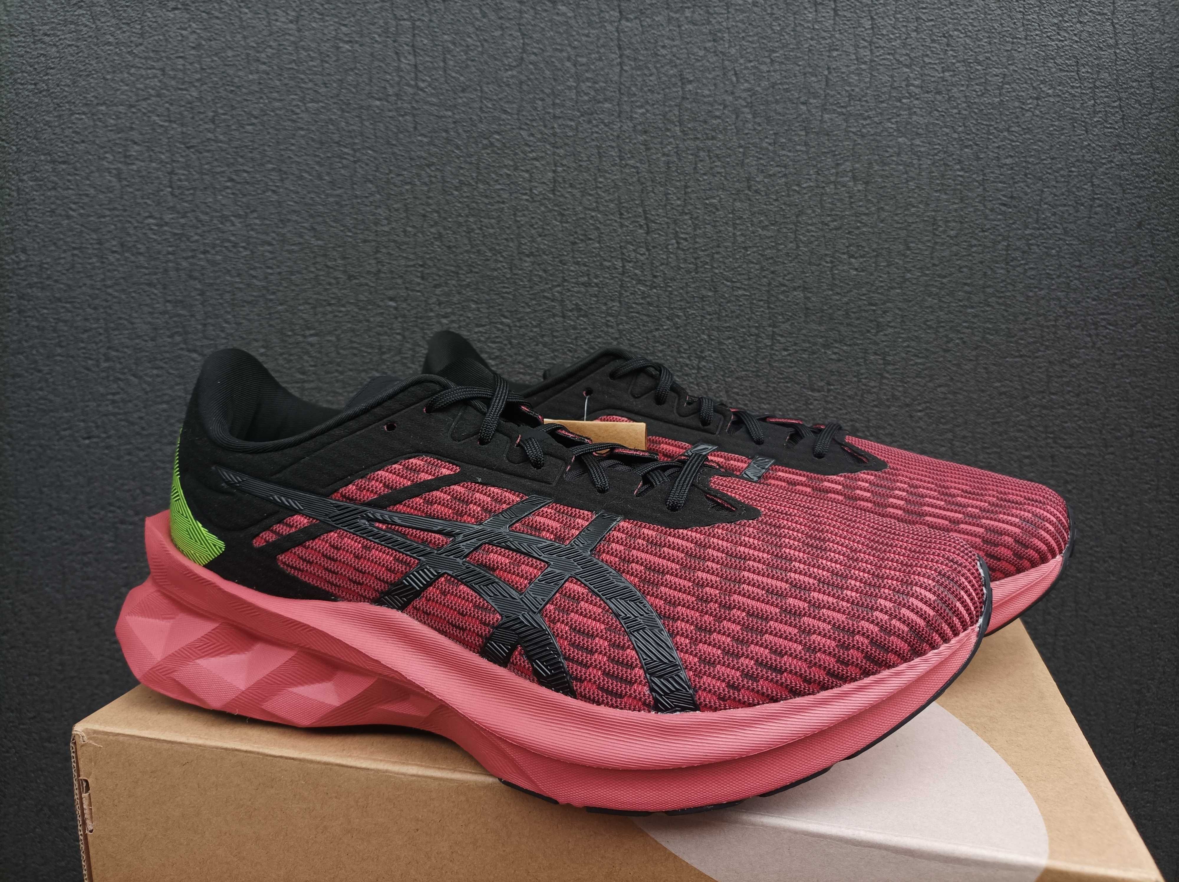 Кросівки Asics Novablast SPS (42,43) Оригінал!