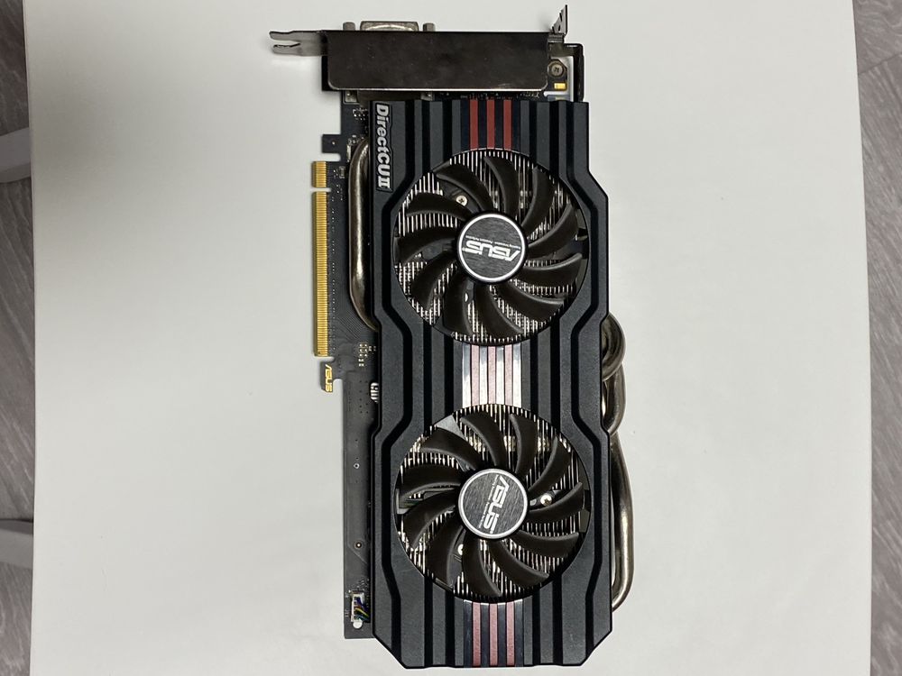 Asus GTX 660 2 gb