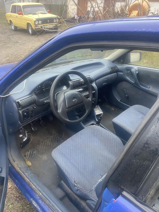 Продам Опель Астра f на ходу