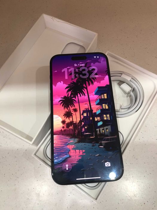 Iphone 15 plus 90% baterii