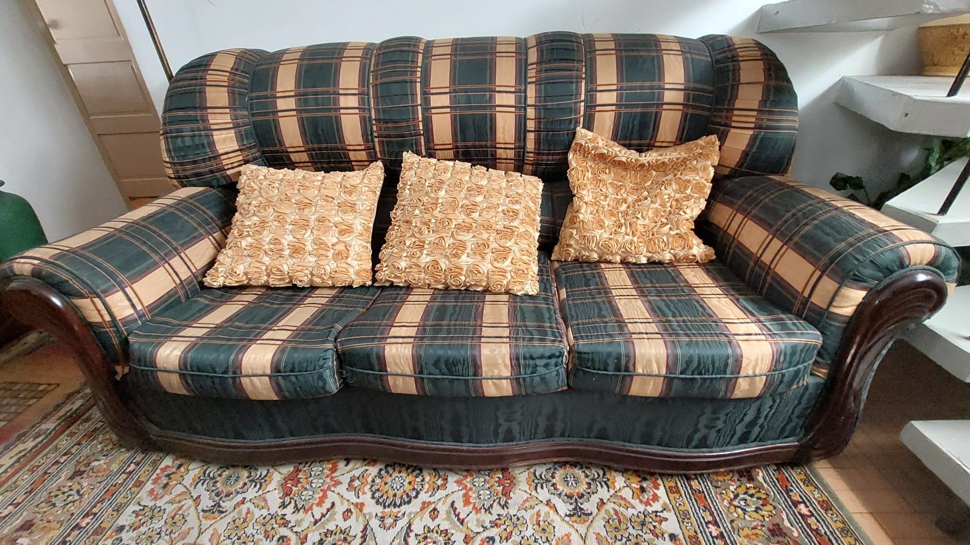 Terno sofas em bom estado