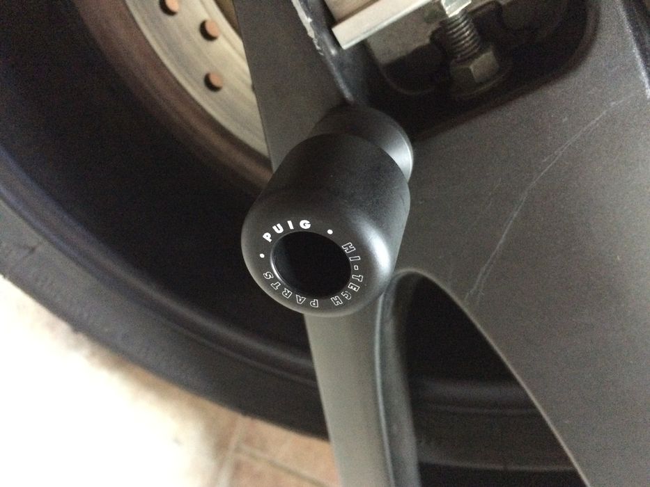 Yamaha YZF-R1 (rn12 2005) c/cavaletes e casaco dainese