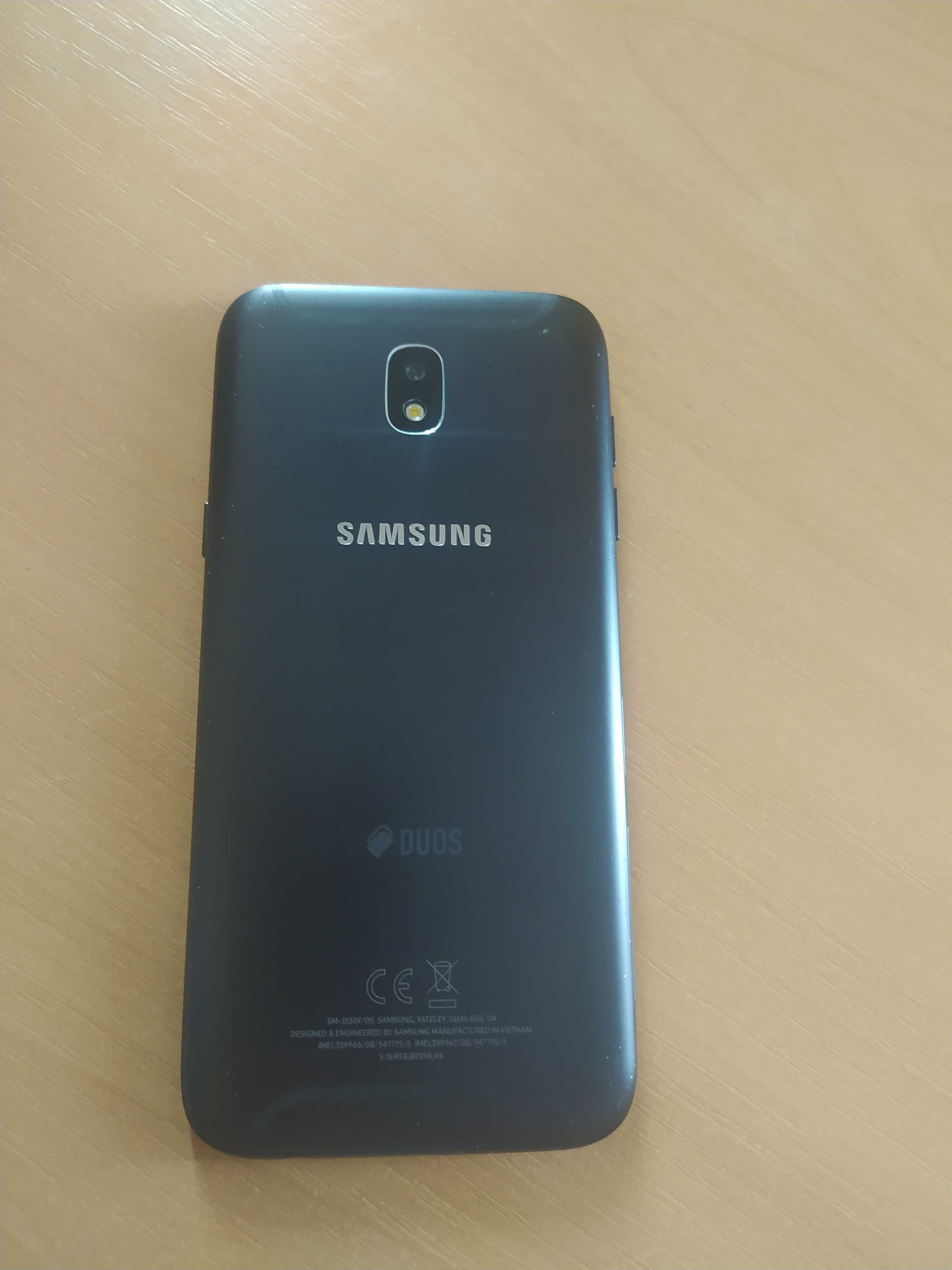 Смартфон Samsung Galaxy J5 SM-J530