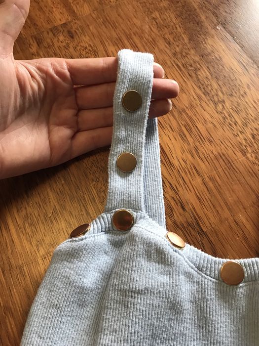 Sexy błękitna sukienka z nitami roz. S/M