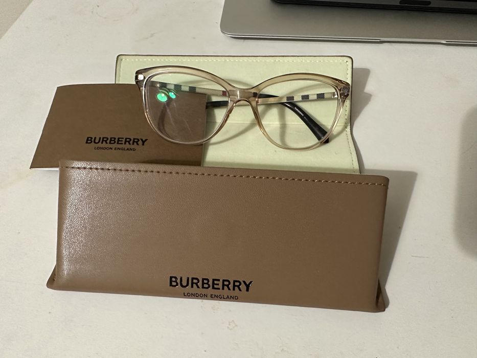 Oculos de grau femininos - Burberry