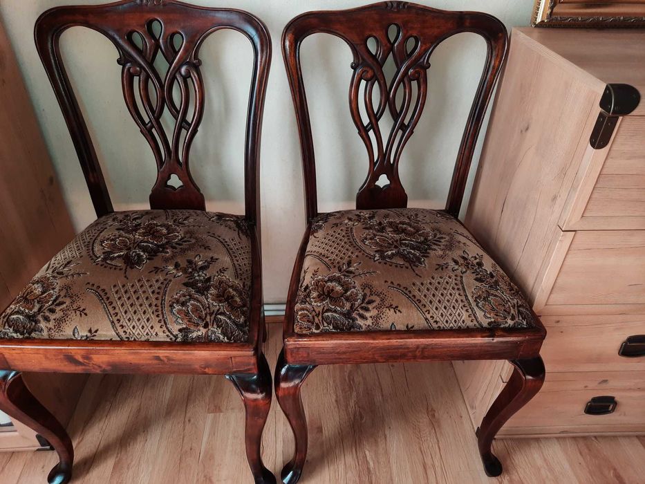 sprzedam dwa stare, antyczne krzesła