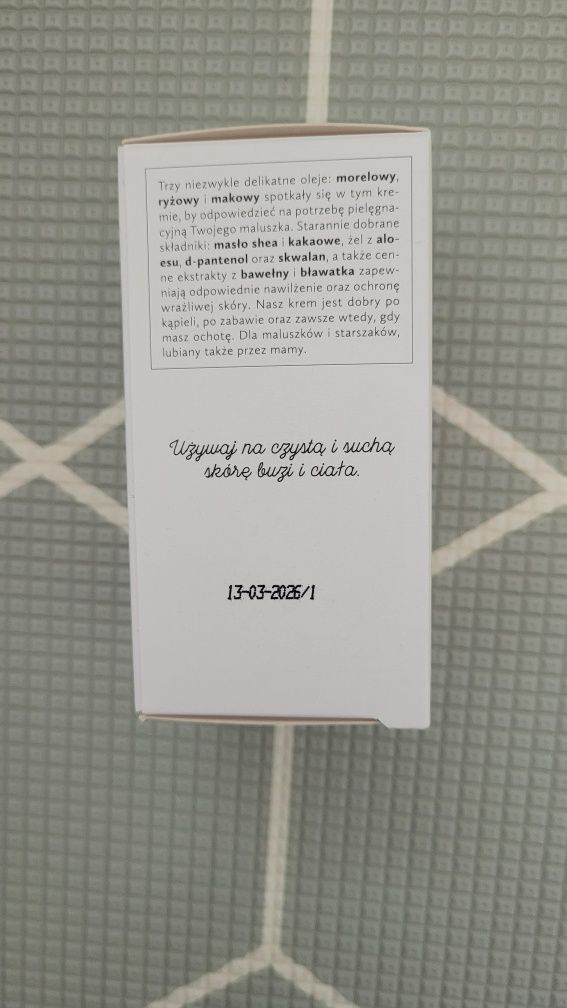 Hagi krem do buzi i ciała z olejkiem morelowym