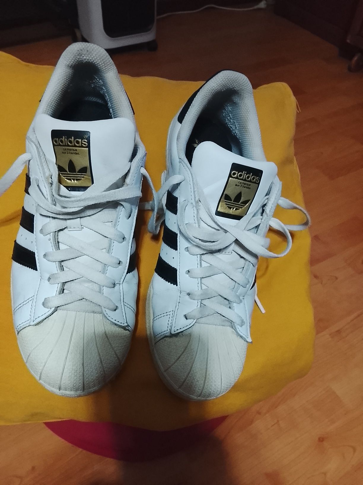 Tênis adidas superstar pretos e brancos originais