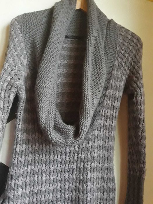 Długi sweter z dekoltem szaro-fioletowy à la tunika rozmiar 36Reserved