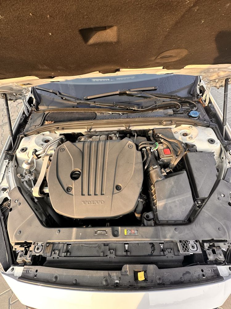 VOLVO S60 2.0T 197KM Hybryda / B4 B R-Design