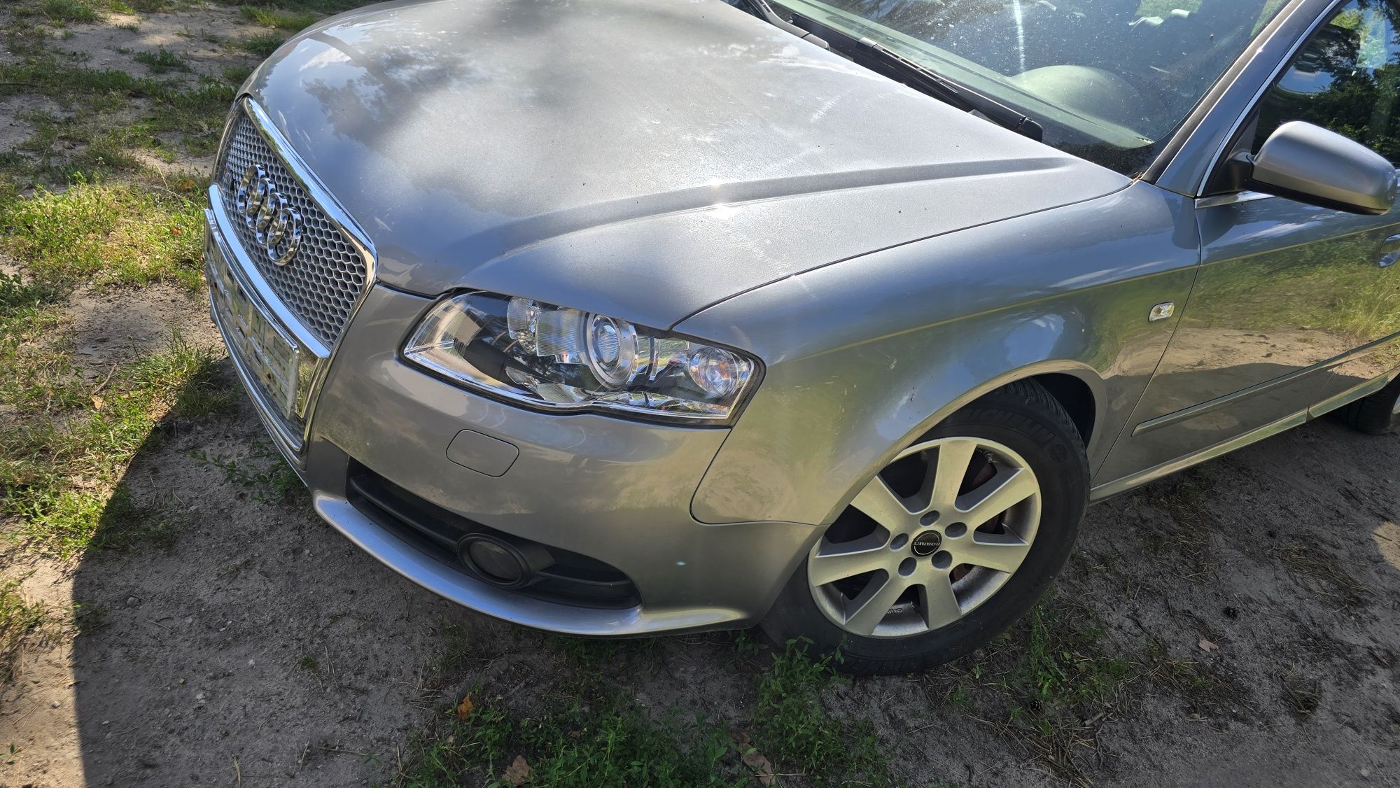 Przód Audi A4 B7 LY7G xenon Europa