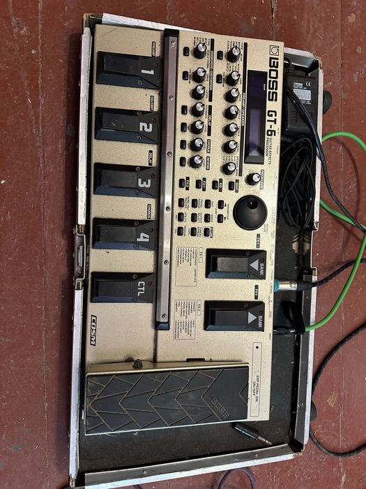 Гітарний процесор Boss GT-6