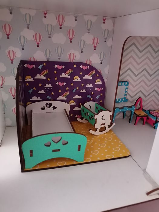 Ляльковий будинок з меблями